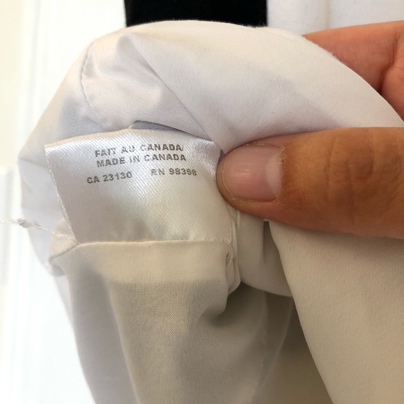 Judith & Charles zipper back sleeveless top, white and black, size 6 - Picture 5 of 5